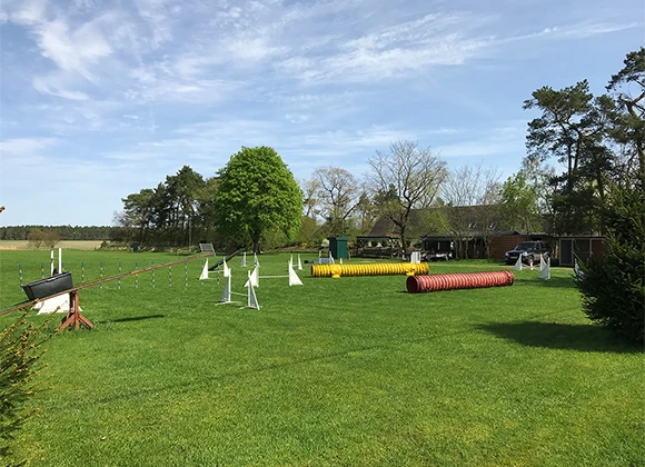 Hundeschule Trainingsplatz II – Hunde-Service Leisterförde